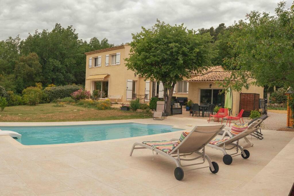 Villa Calme Avec Piscine A Greoux Exterior photo