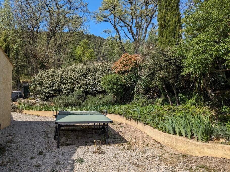 Villa Calme Avec Piscine A Greoux Exterior photo