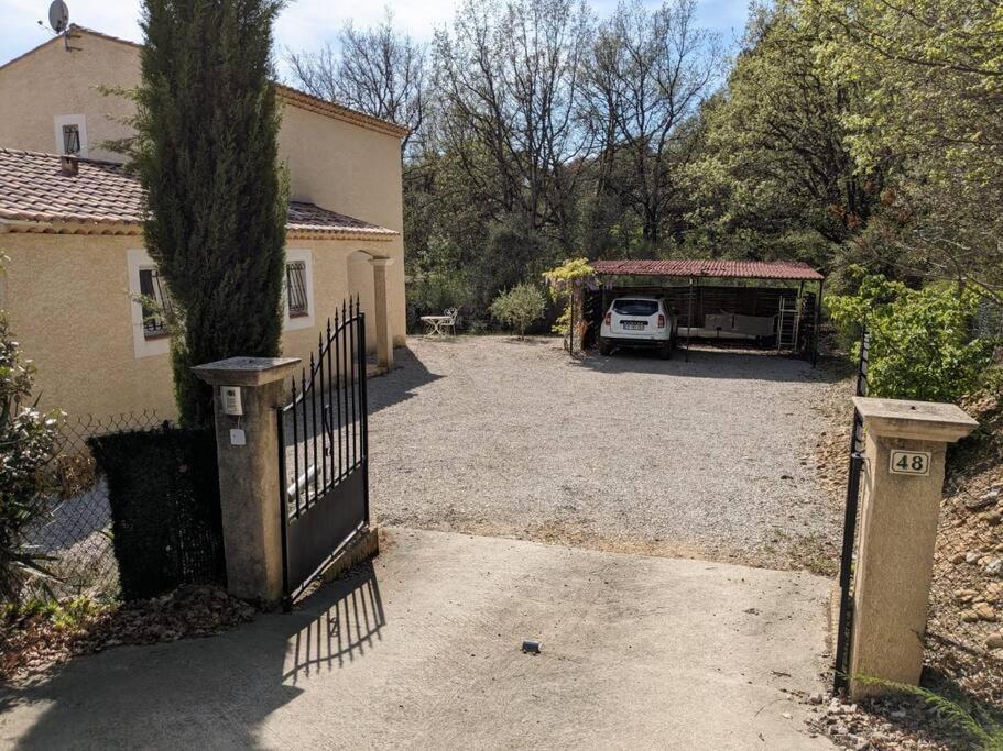 Villa Calme Avec Piscine A Greoux Exterior photo